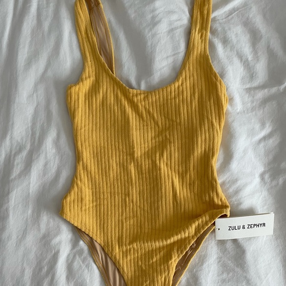 Zulu and zephyr cord toweling one piece NWT - Picture 2 of 3